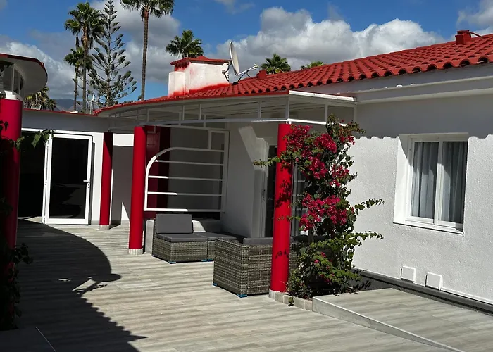 Paradise Resort - Fkk Swinger & Nudist Couples Only