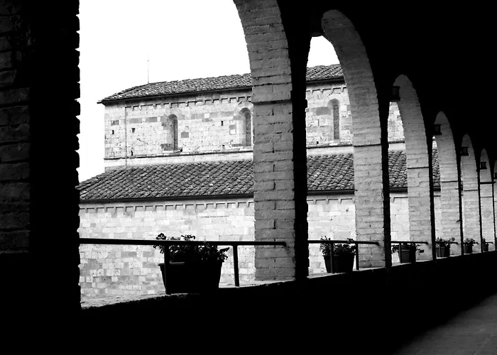  Contessa Ava Dei Lambardi