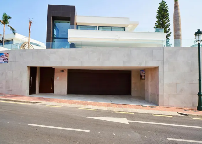 Sea Gardens Villa