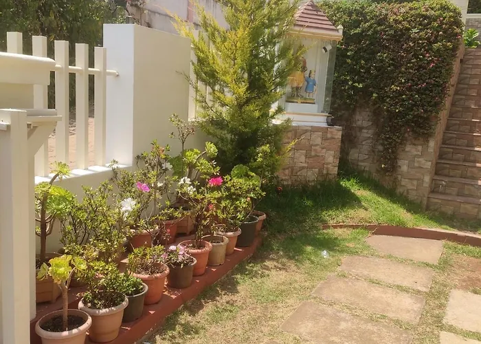 Your Cabin rentals Snowdrops Ooty