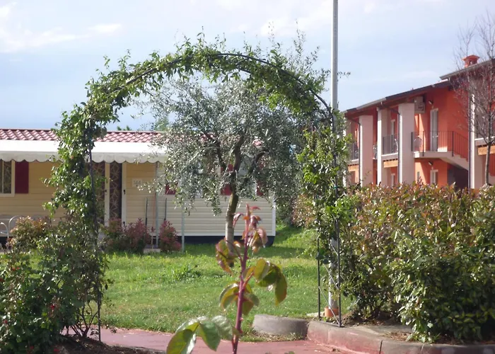 Garda Village