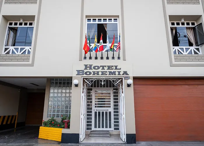Hotel Jacuzzi: Hotel Bohemia