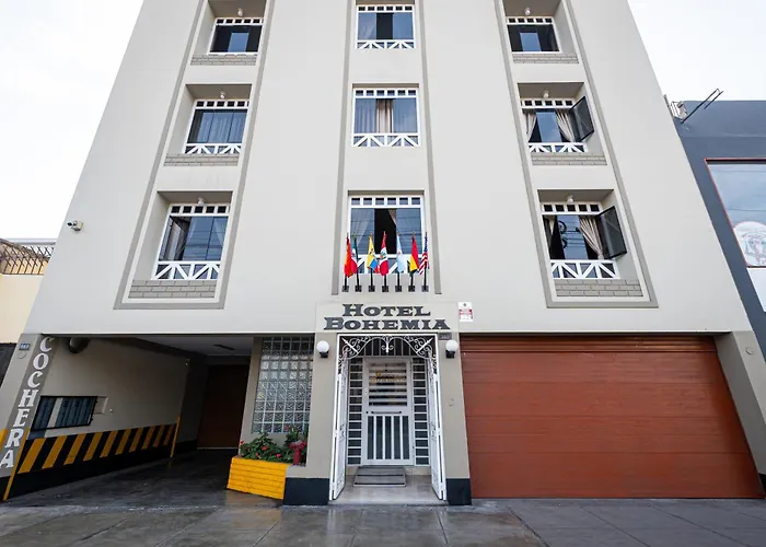 Hotel Jacuzzi: Hotel Bohemia