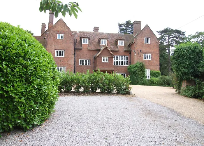 Guests house Hitchambury Manor