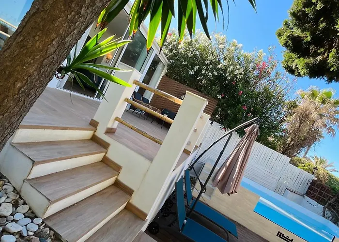 Pet Friendly hotel: The Beach House Marbella