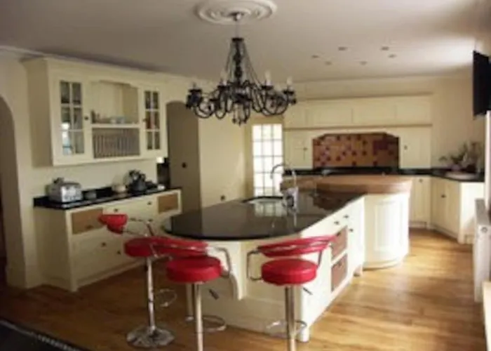 Dog friendly hotels Huge Tenby Pet Friendly House Sleeps 14