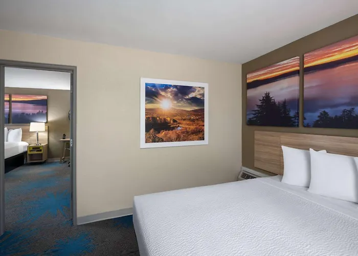 Pets Allowed Hotel Days Inn By Wyndham Klamath Falls
