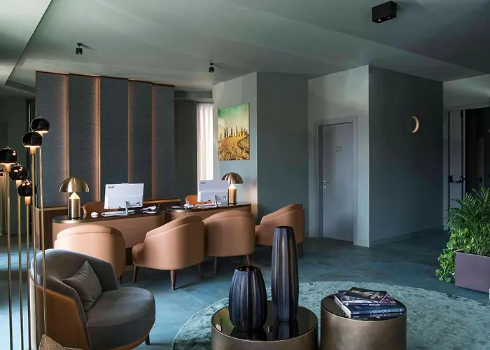 In Luxury hotels Columbus Urban Resort