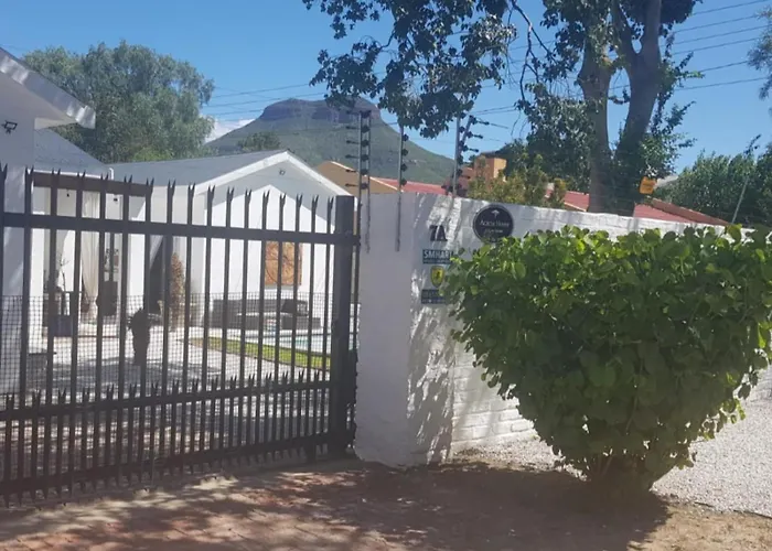 Acacia Home
