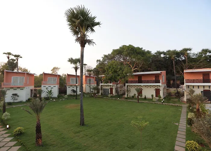Hotels with tennis Palm Paradise Beach