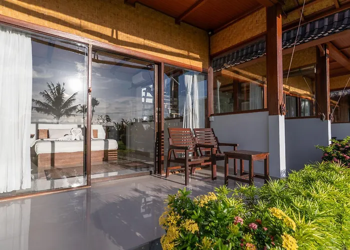 Canggu Wooden Green Paradise