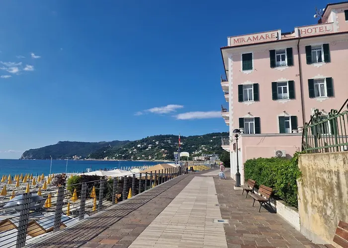 Hotel con tennis: Hotel Miramare