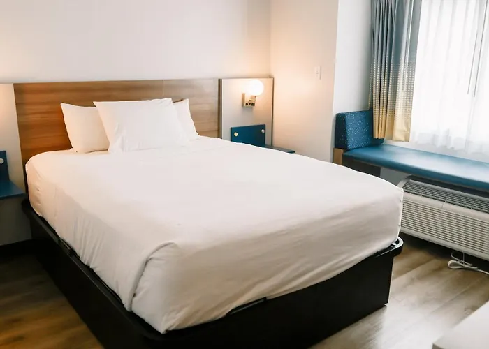 Microtel Inn & Suites By Wyndham