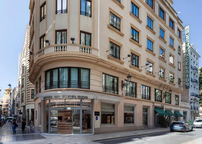 Hotel 5 Estrellas Catalonia Excelsior