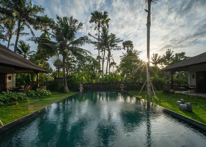 Asmara Cemagi - Luxury Fully Staffed Villa, Sunset & Beach Near Canggu