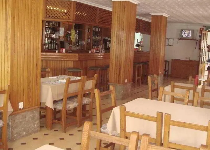 Hotel parque acuático: Apartamentos Bahia De San Antonio