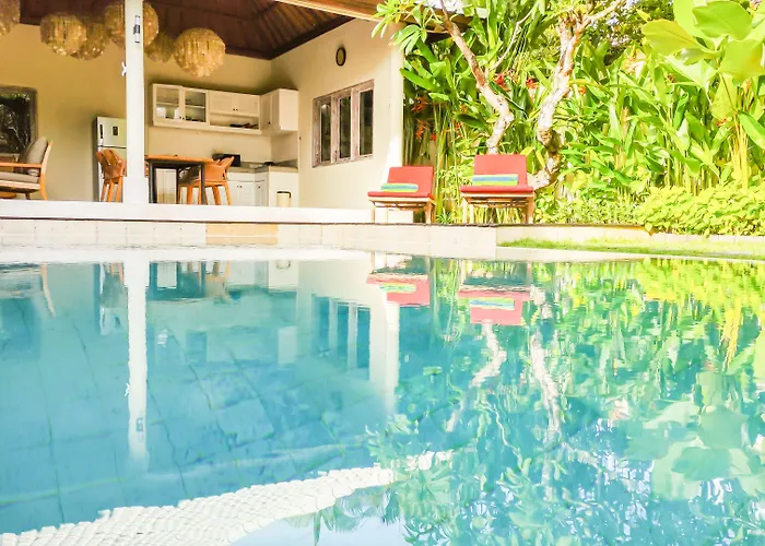Hotels Close to Airport Seminyak Square And Villas