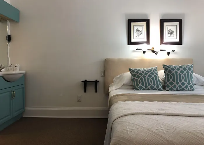Cheap hotels Au Petit
