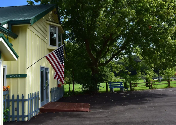 Green Valley Motor Lodge