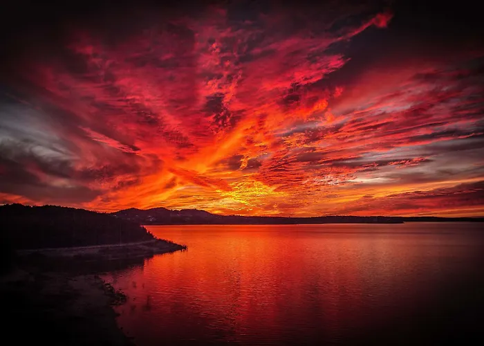 Holiday On Canyon Lake