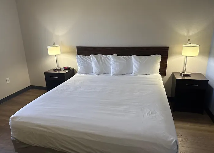Hotel with view: Albuquerque Hotel West By Ihg
