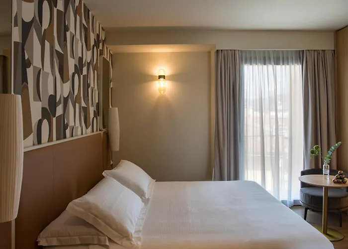 In Luxury hotels Columbus Urban Resort