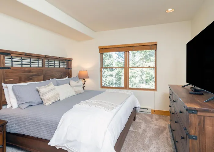 Bear Creek Lodge 303C Room