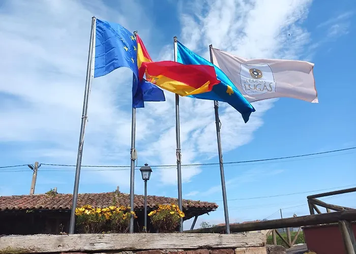 La Corte De Lugás