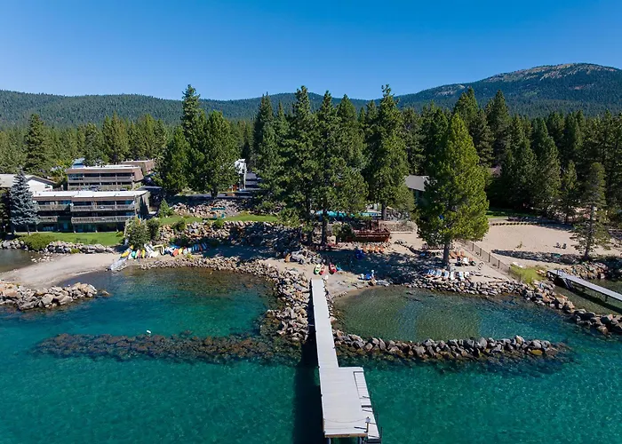 Red Wolf Lakeside Lodge