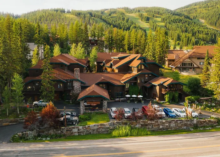 Pet Friendly hotel: Kandahar Lodge At Whitefish Mountain Resort