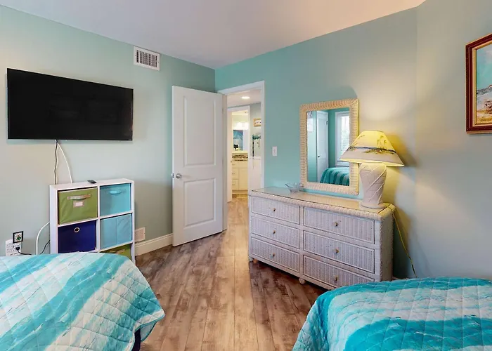 Hotel near College: #1131 The Mermaid Pad