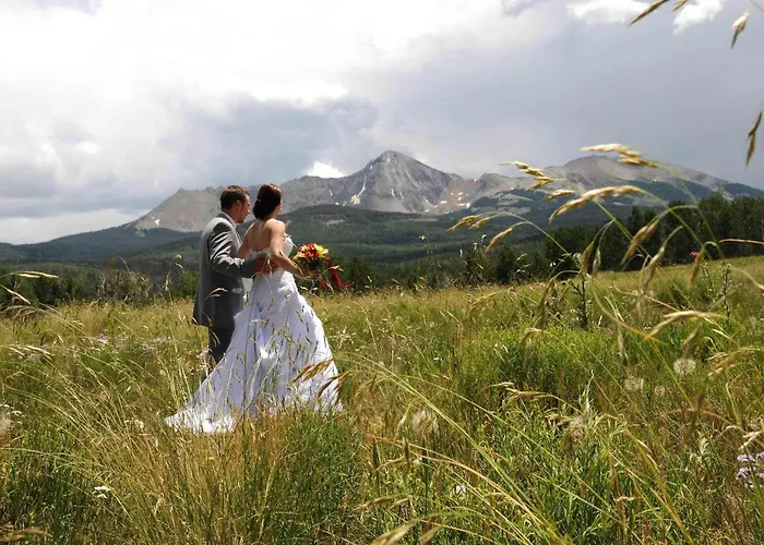 Fairmont Heritage Place, Franz Klammer Lodge