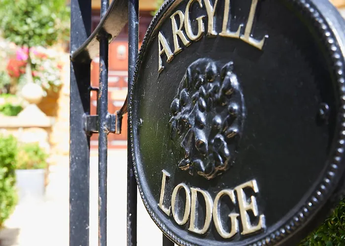 Plough & Cottages