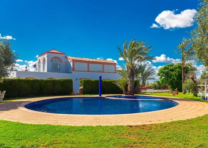 Finca la Cañera Alcalá de Guadaira by Ruralidays