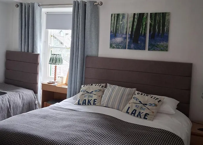 Cheap hotels Lakes B And B
