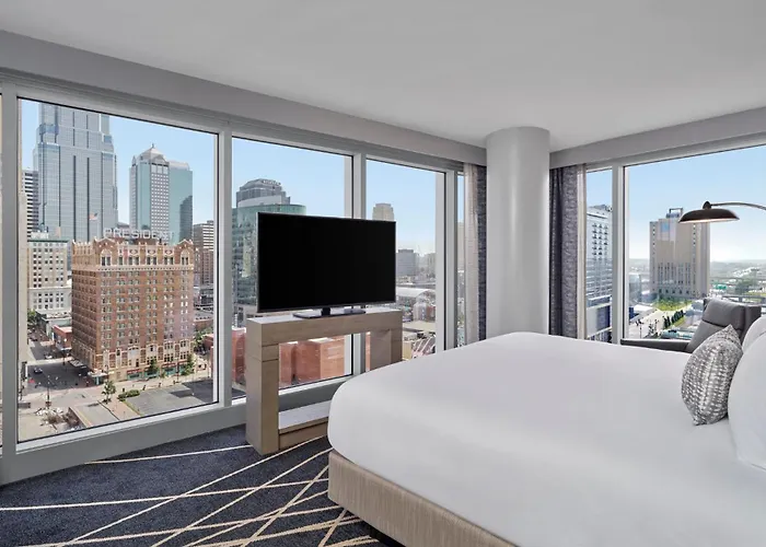 In Luxury hotels Loews Kansas City