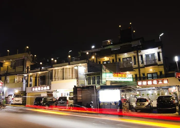 Salon Fora & Longhill Cafe Fora
