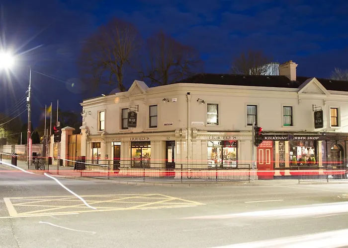 Guests house Jbs Bar & Guest Accommodation
