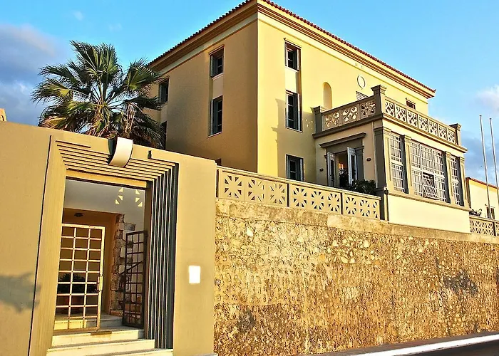 Hotel near College: Villa Andromeda