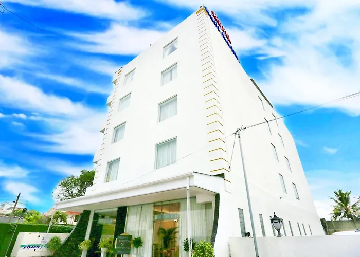 Cheap hotel: Hotel Nelly Marine