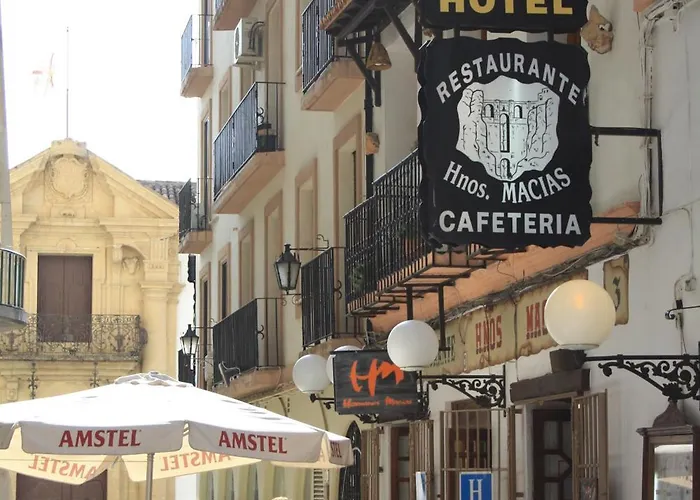 Hotel Hermanos Macias