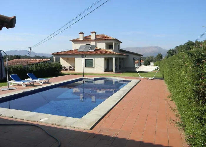 Pension de Famille Casa Estrada Da Guia