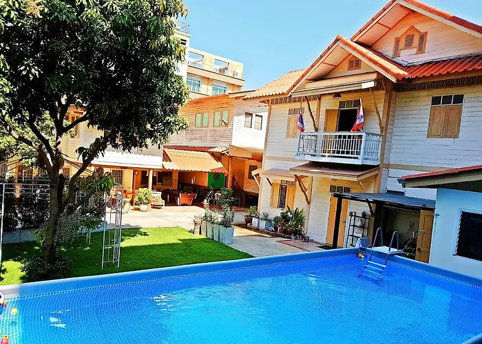 Private Villa - Pool & Garden - Family Friendly - Bangkok Center