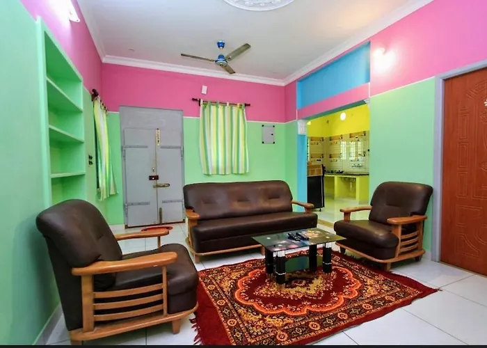 Cabin: Vanitha Villa