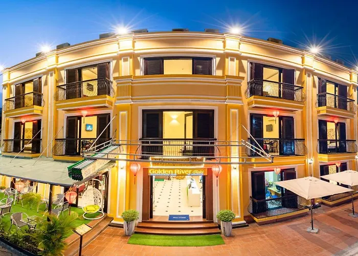 Hotel: Golden River Hotel