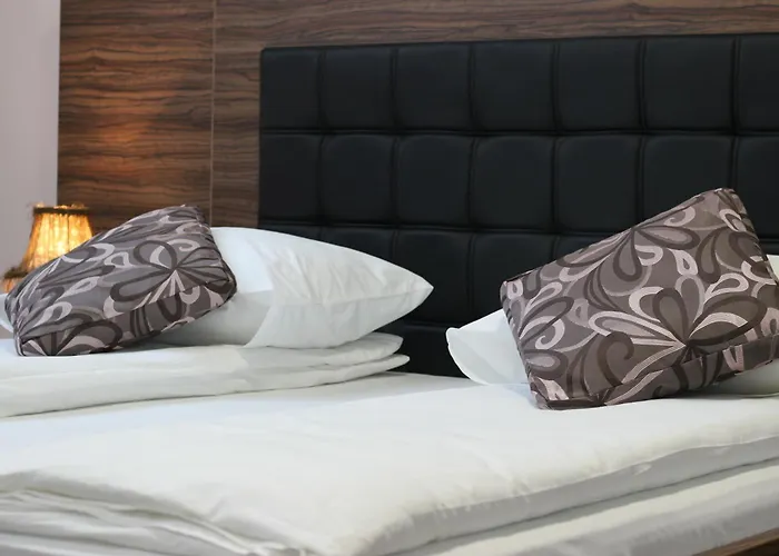 Hotel Story