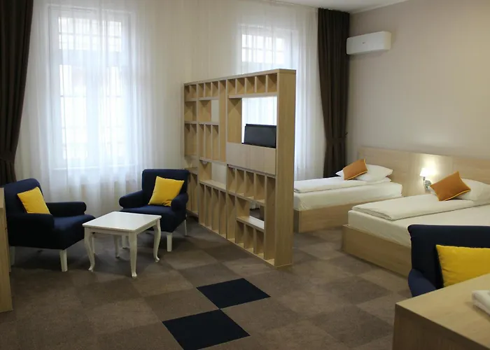 Hotel Story